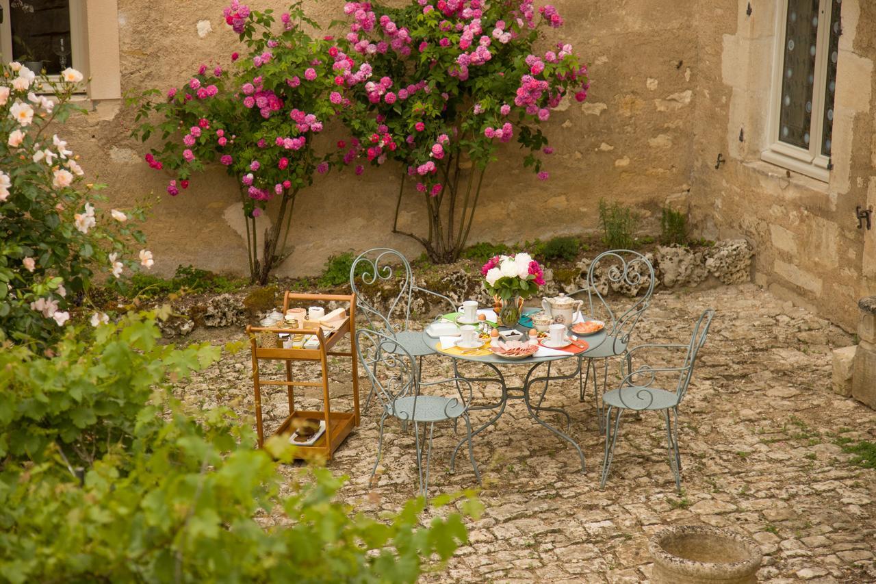 Le Prieure Hotel Noyers-sur-Serein Exterior photo